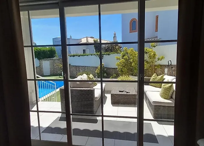 Noah فيلة لاغوس