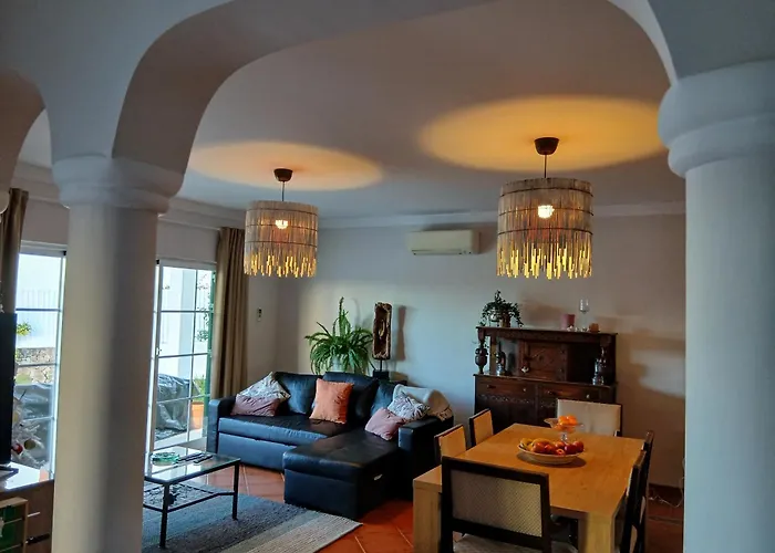 فيلة Noah لاغوس